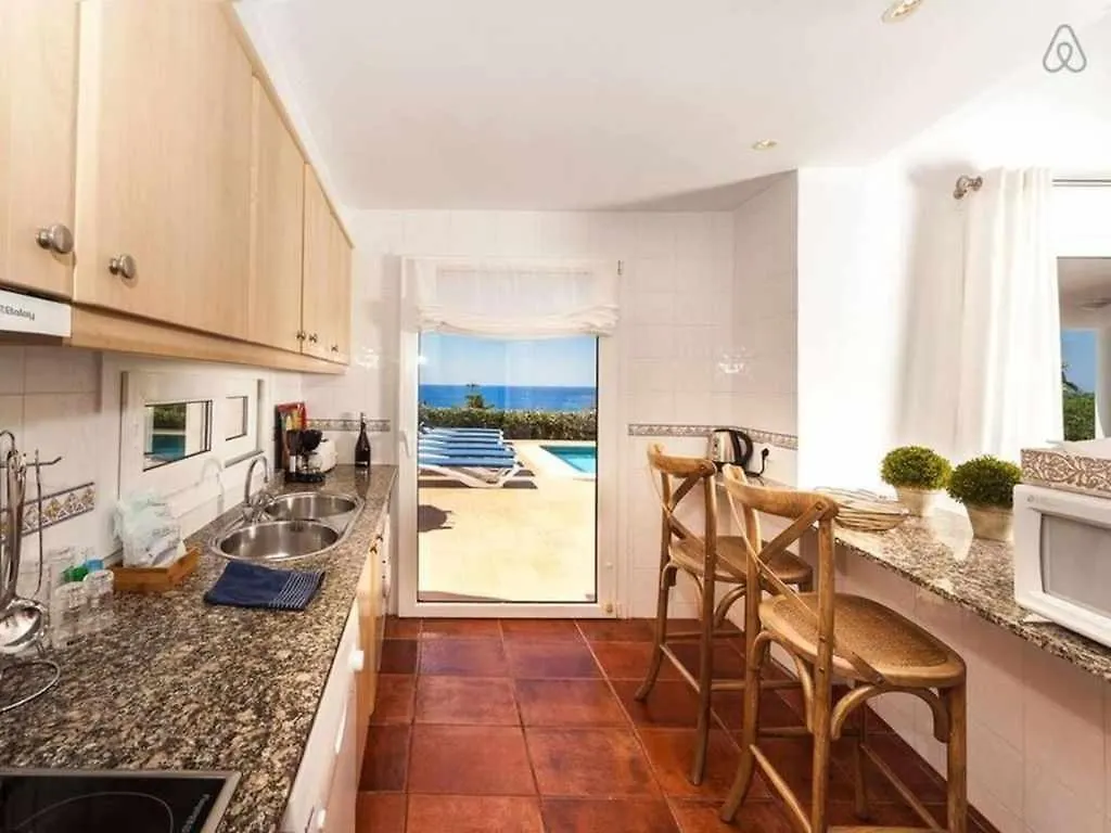Villa Turquesa Confort Y Vistas Al Mar Biniancolla